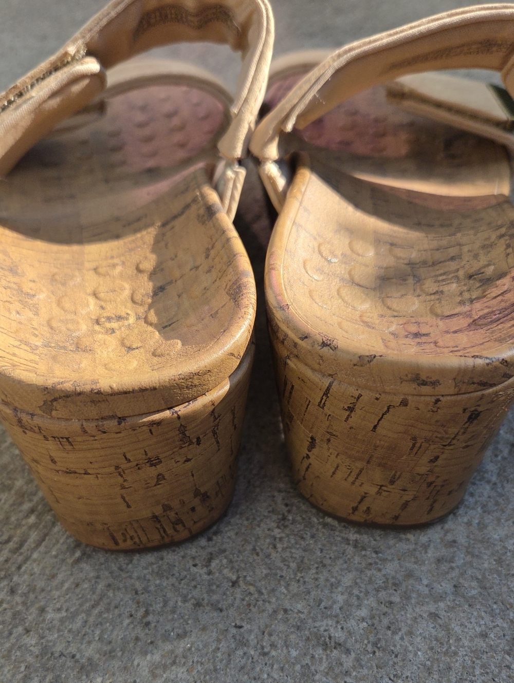 Vionic Pepper Ruche Cork Wedge Sandals Beige Blush Size 7 Worn Once - Picture 5 of 7
